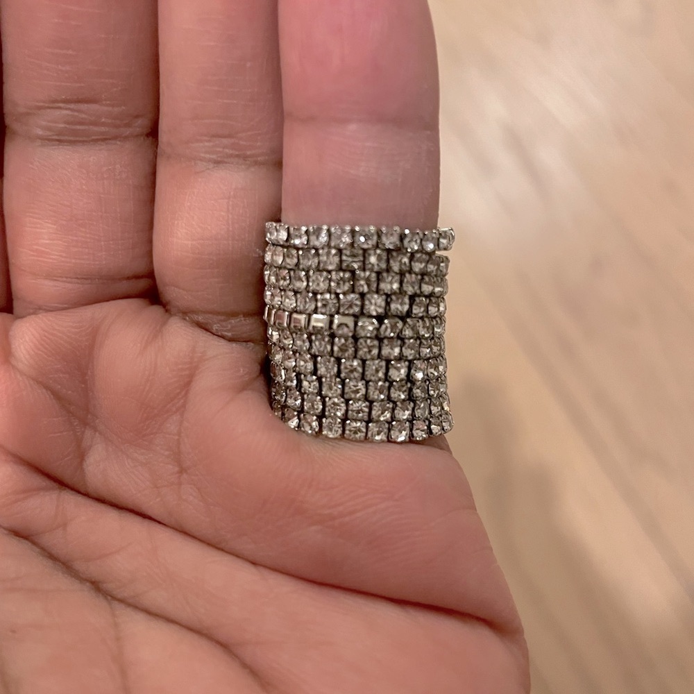 Elegant Silver Crystal Rings - Picture 4 of 6